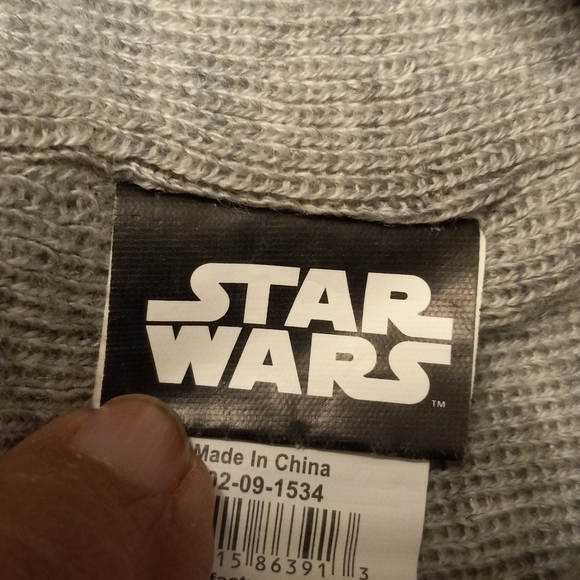 Star Wars R2-D2 Pom Pom Beanie Unisex Adult. - Picture 5 of 6